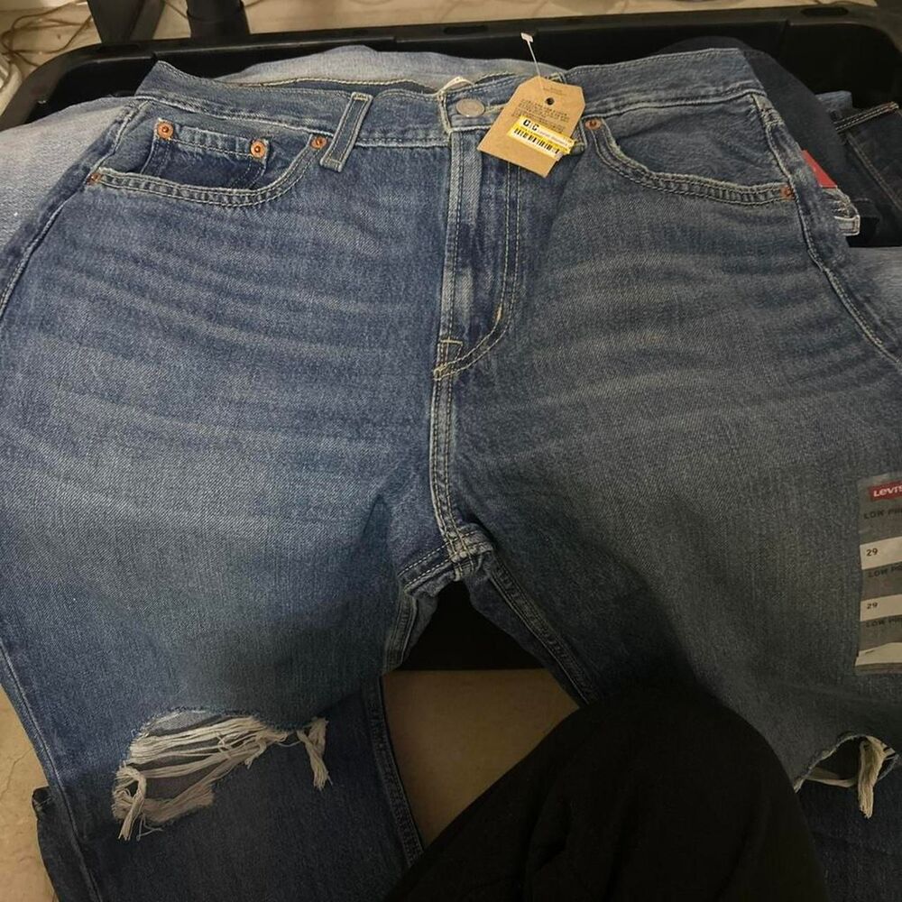 Levi-s Women's Blue and Navy Jeans